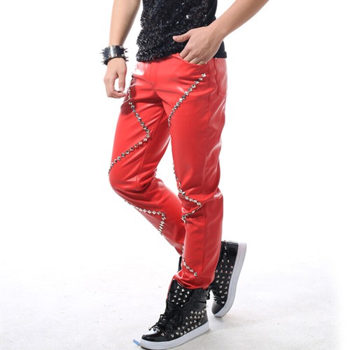 Uomo ecopelle con borchie - con,